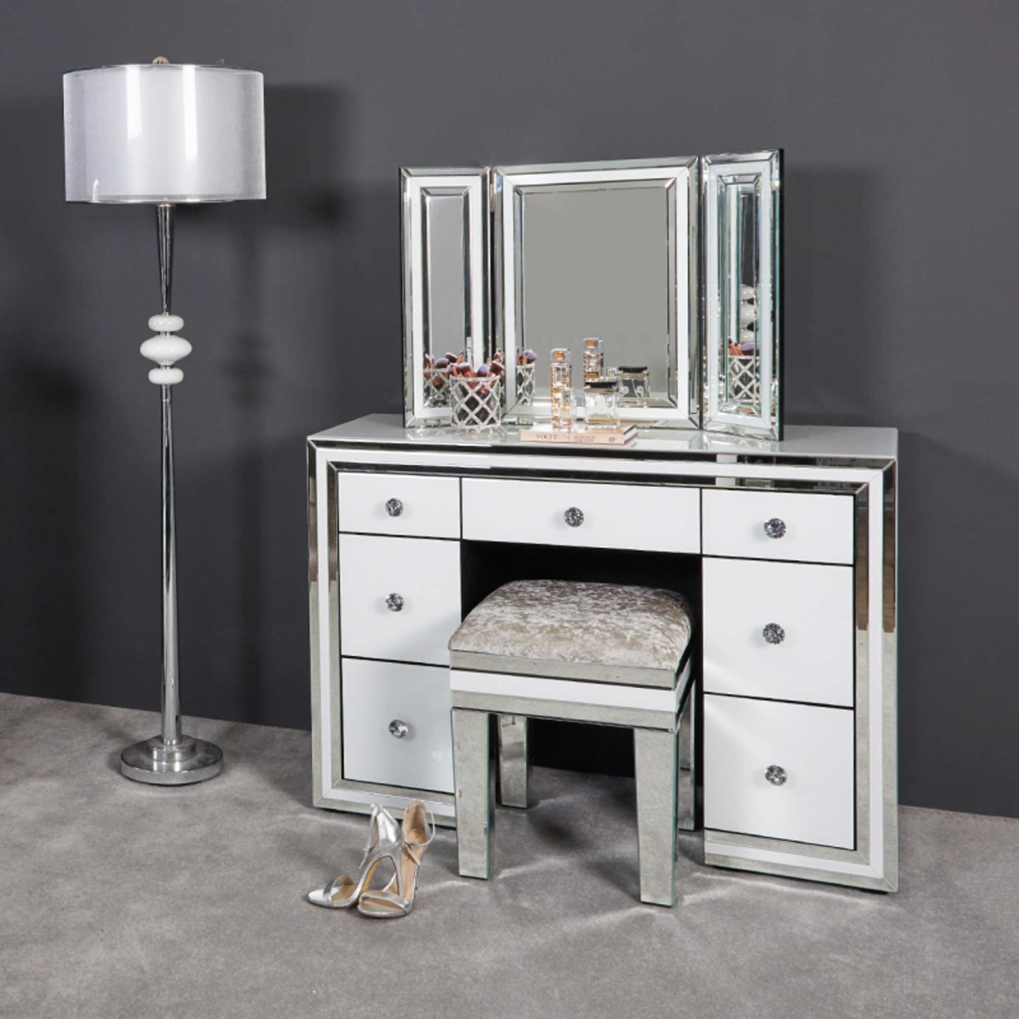 DRESSING TABLE